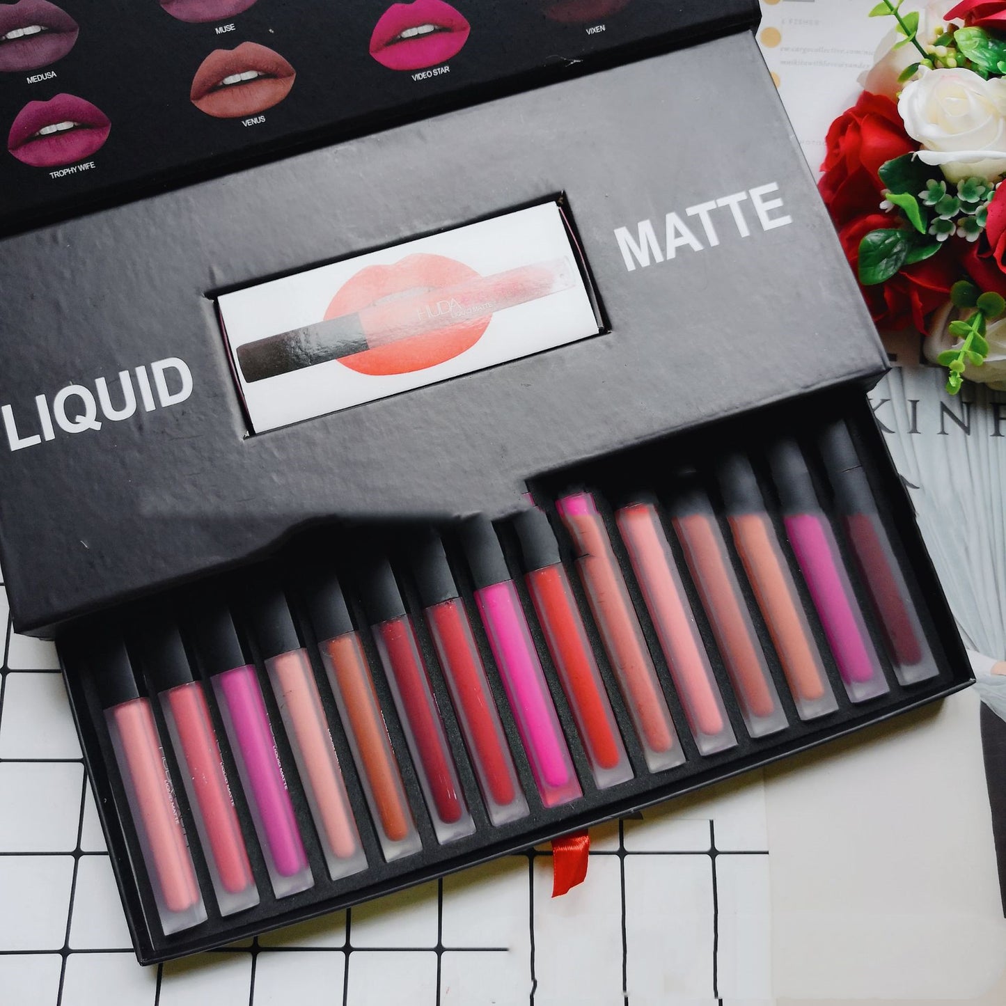 Långvarigt vattenfast läppstift 16 presentförpackning läppglans