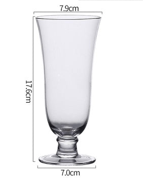 Kreativt cocktailglas i glas