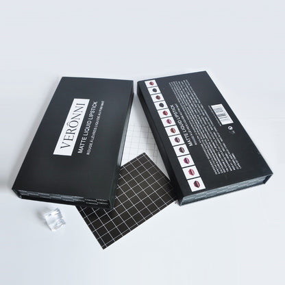 Presentask med 12 läppstift