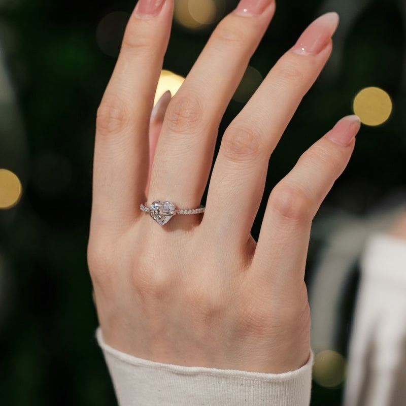 Kärleksfullt hjärta med zirkonbåge i 925 sterlingsilver