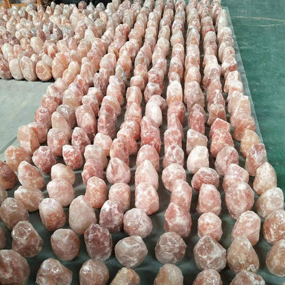 Himalayasaltlampa med kristaller, naturlig sten