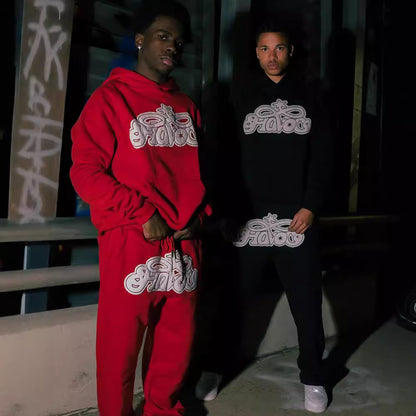 Stilig man enfärgad huvtröja med bokstavstryck