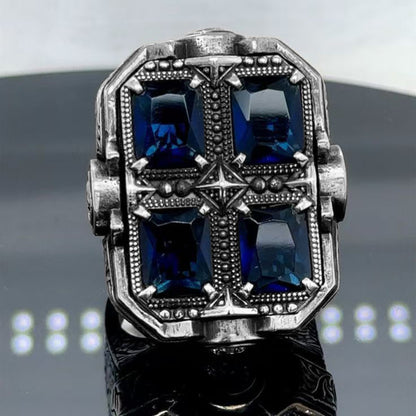 Personlig retro totemring med snidat mönster