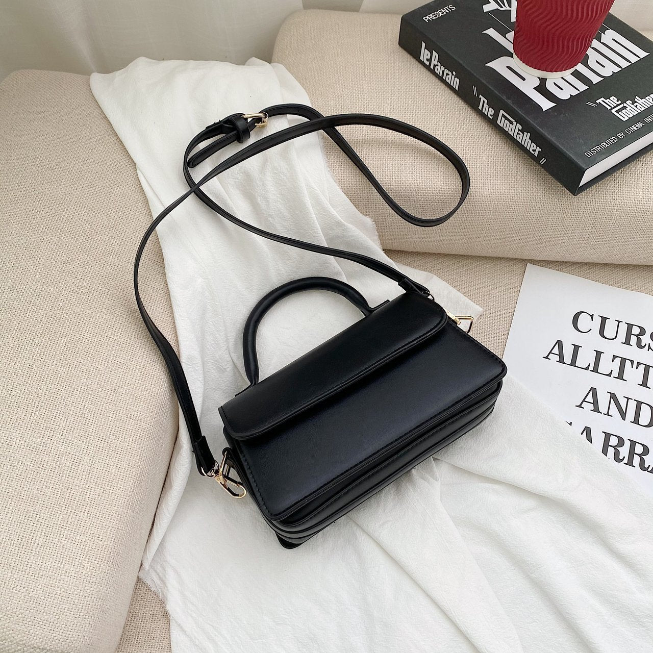 Retro texturerad enfärgad enkel handhållen mångsidig axelväska