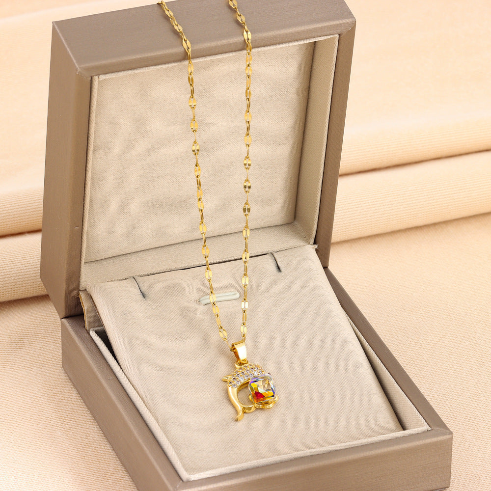 Halsband med förgyllt rostfritt stål och färgglada kristaller i kubform för kvinnor