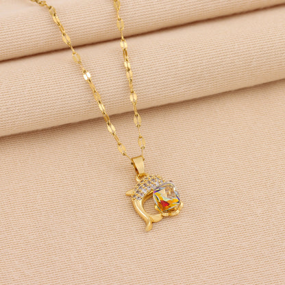 Halsband med förgyllt rostfritt stål och färgglada kristaller i kubform för kvinnor